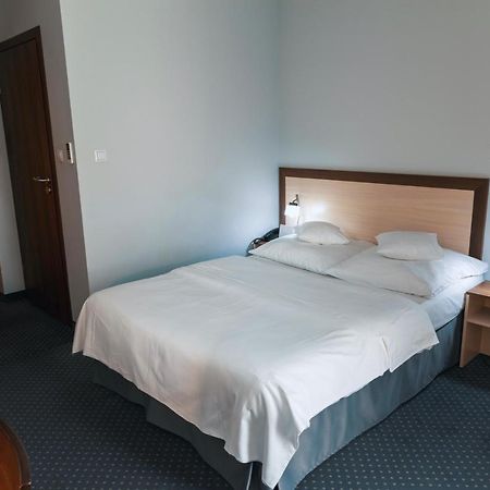 Hotel Poleczki Warsaw Airport المظهر الخارجي الصورة