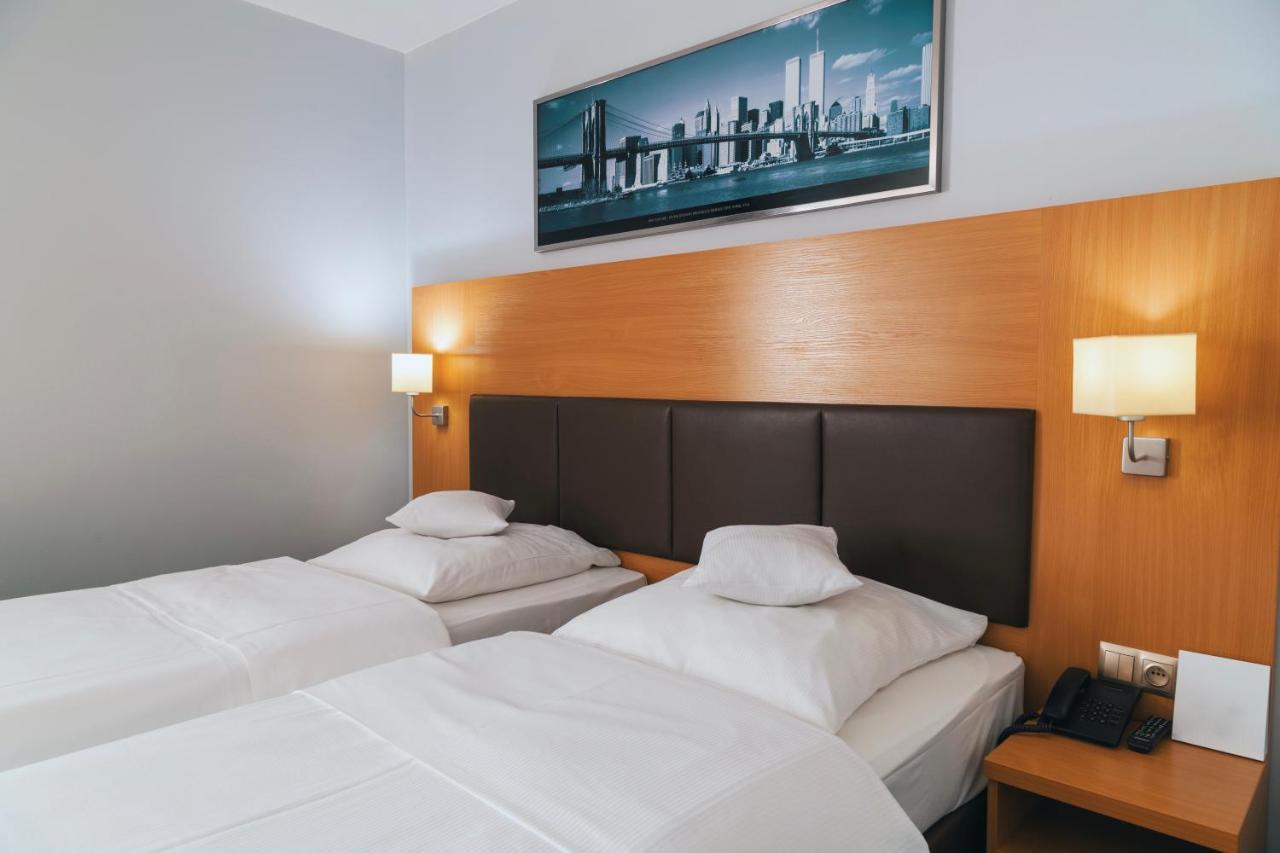 Hotel Poleczki Warsaw Airport المظهر الخارجي الصورة