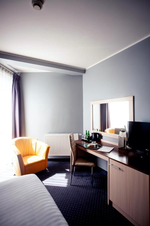 Hotel Poleczki Warsaw Airport المظهر الخارجي الصورة