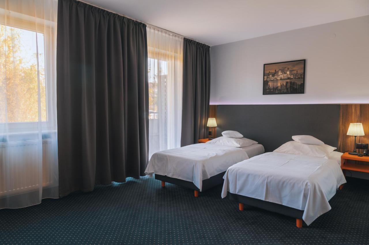 Hotel Poleczki Warsaw Airport المظهر الخارجي الصورة
